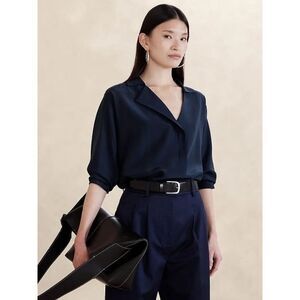 NWT Banana Republic Dona Silk Dolman Top XXS 2XS Black V-neck Long Sleeve Resort